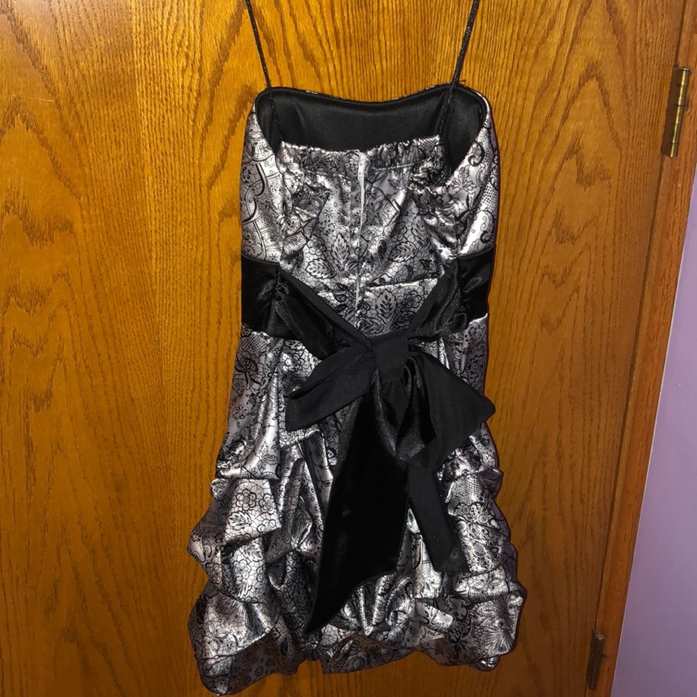 Dress - Picture 2 of 2